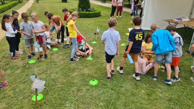 phpto rdv jardin sedan scolaire flouté