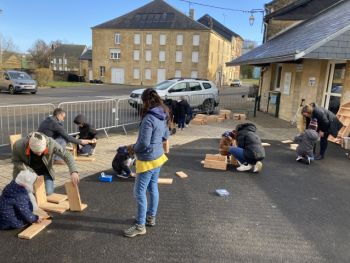 Atelier bricolage en extérieur ©ReNArd